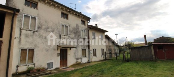 3 bedrooms House in Illasi, Italy No. 263115 24