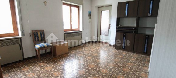 3 bedrooms House in Illasi, Italy No. 263115 10