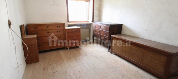 3 bedrooms House in Illasi, Italy No. 263115 11