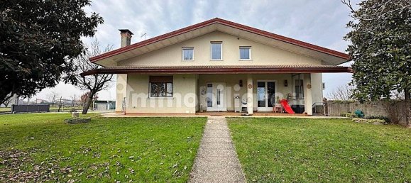 Villa de 6 dormitorios en Istrana, Italy No. 220995 90