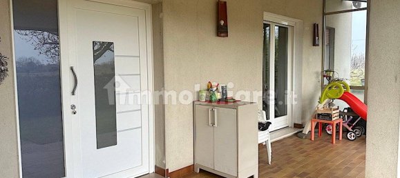 Villa de 6 dormitorios en Istrana, Italy No. 220995 11