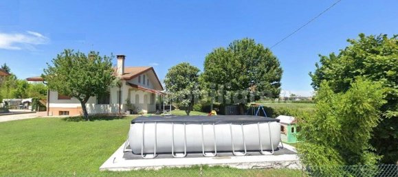 Villa de 6 dormitorios en Istrana, Italy No. 220995 3