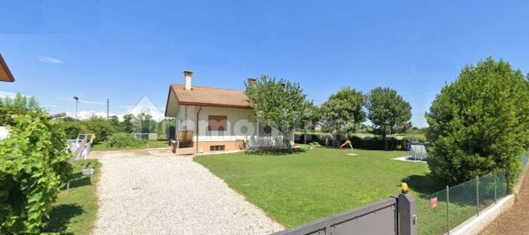 Villa de 6 dormitorios en Istrana, Italy No. 220995 22