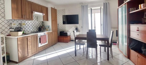 2 rooms Apartment in Naples, Italy No. 127091 4
