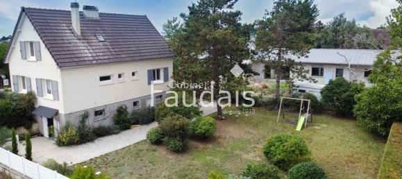 4 bedrooms House in Manche, France No. 357301 13