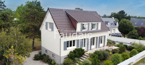4 bedrooms House in Manche, France No. 357301 12
