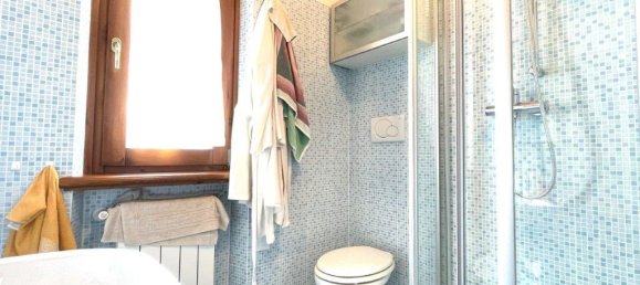 4 Schlafzimmer Haus in Pietrasanta, Italy, Nr. 348755 15