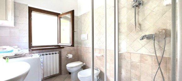 4 Schlafzimmer Haus in Pietrasanta, Italy, Nr. 348755 12