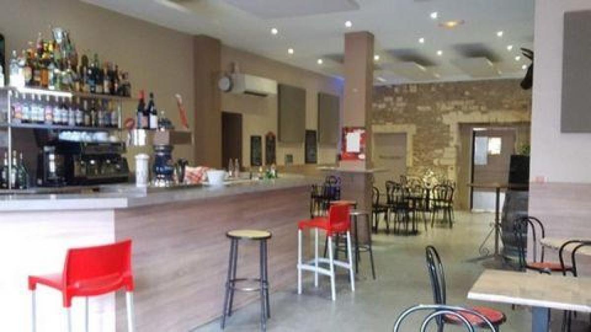 Büro in Aureille, France 386m², Nr. 17964