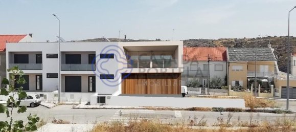 148m² Land in Miranda do Douro, Portugal No. 87992 18