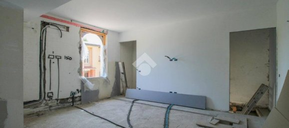 2 bedrooms House in Toscolano Maderno, Italy No. 318021 4
