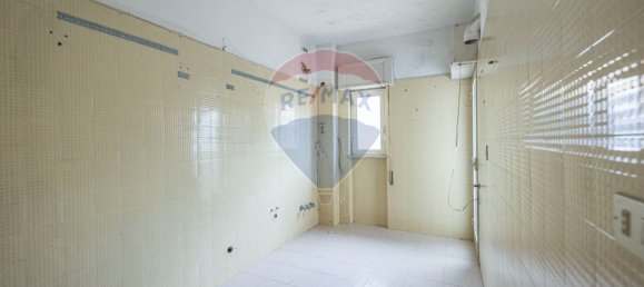 Apartamento de 5 dormitorios en Caltagirone, Italy No. 138567 8