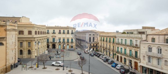 Apartamento de 5 dormitorios en Caltagirone, Italy No. 138567 15