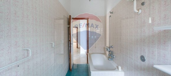 Apartamento de 5 dormitorios en Caltagirone, Italy No. 138567 22