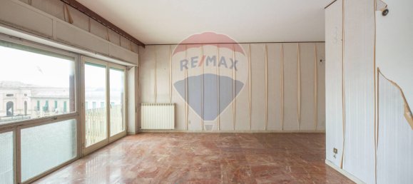 Apartamento de 5 dormitorios en Caltagirone, Italy No. 138567 18