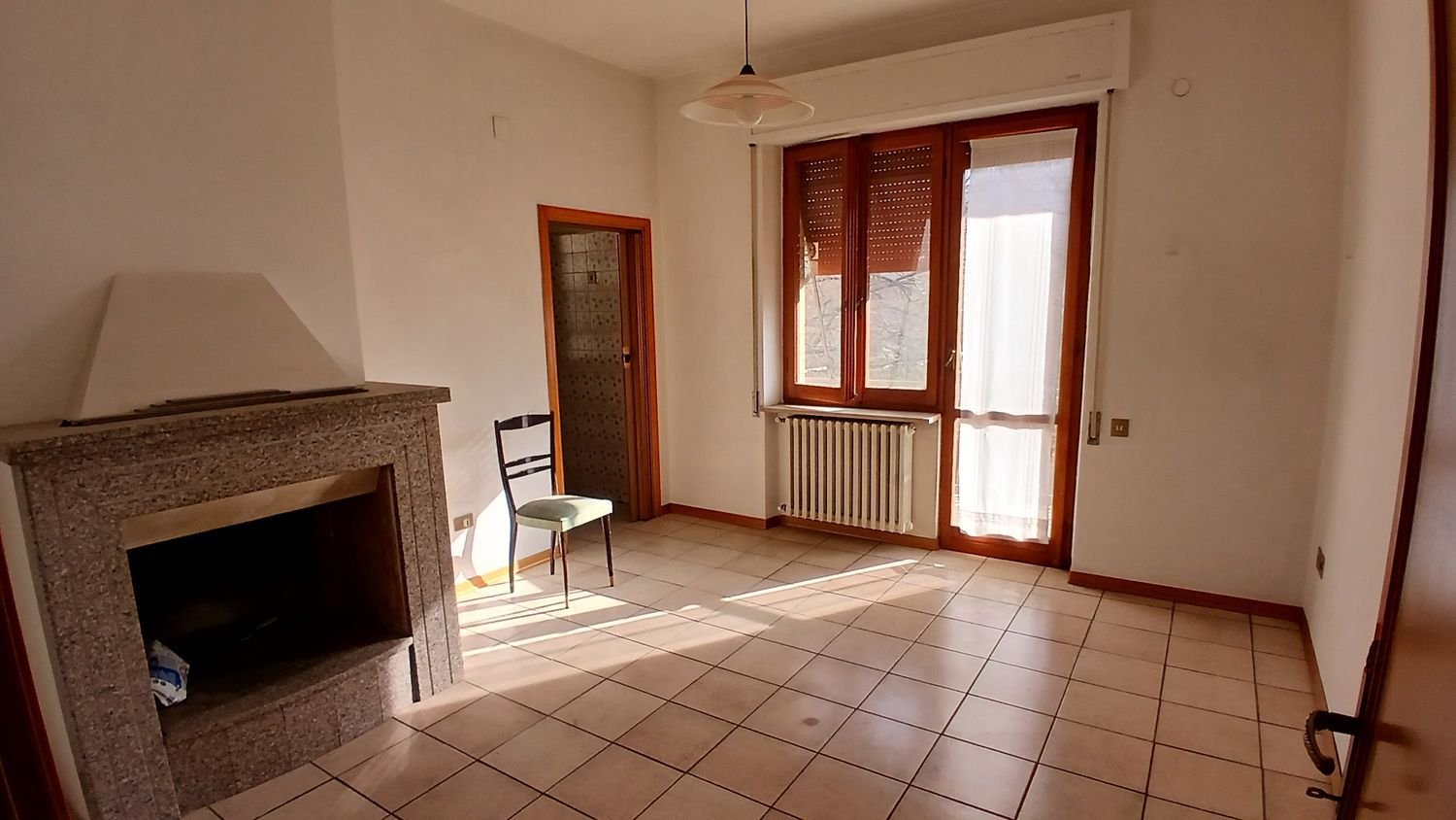 5 rooms Apartment in Foligno, Italy No. 255576