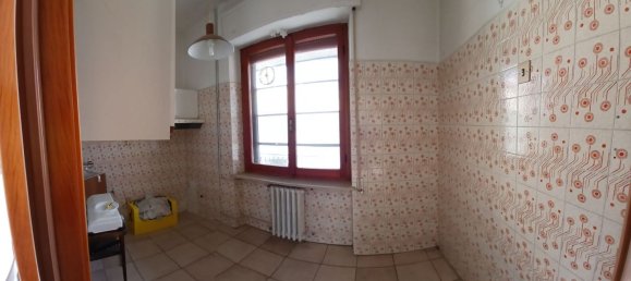 5 rooms Apartment in Foligno, Italy No. 255576 6