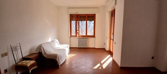 5 rooms Apartment in Foligno, Italy No. 255576 3