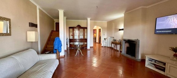 Квартира с 4 комнатами в Марино, Италия № 41028 10