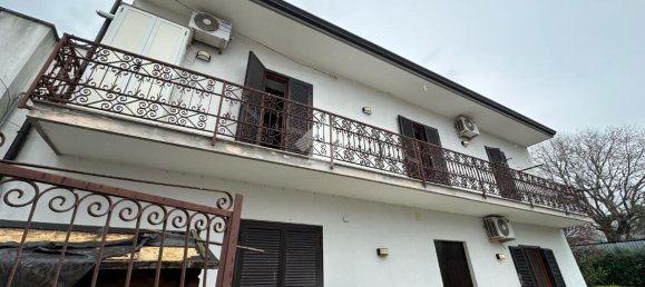 Casa de 4 divisões em Montesarchio, Italy N.º 230970 4