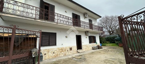 Casa de 4 divisões em Montesarchio, Italy N.º 230970 5