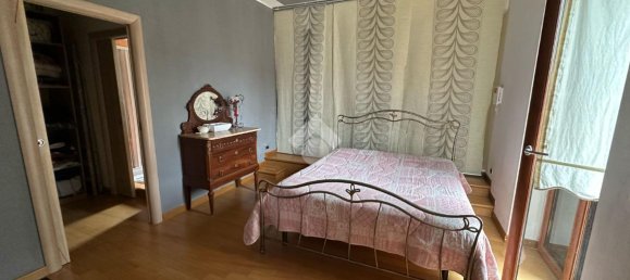 Casa de 4 divisões em Montesarchio, Italy N.º 230970 19