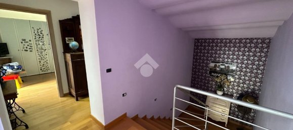 Casa de 4 divisões em Montesarchio, Italy N.º 230970 2