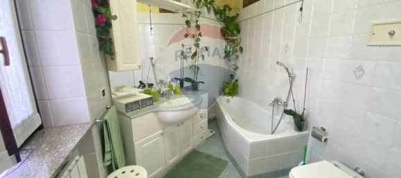 Apartamento de 3 habitaciónes en Castano Primo, Italy No. 164758 21