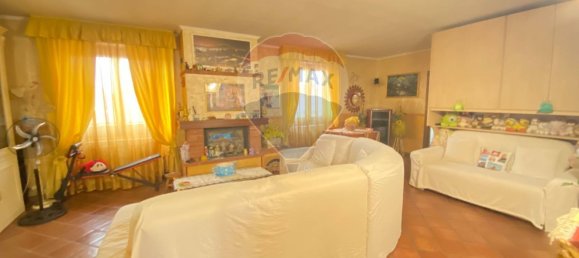 Apartamento de 3 habitaciónes en Castano Primo, Italy No. 164758 2