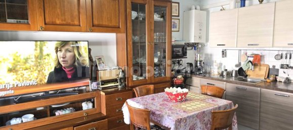 2 bedrooms Apartment in Parma, Italy No. 304632 2