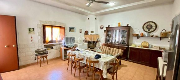 4 rooms Villa in Bitonto, Italy No. 22403 18