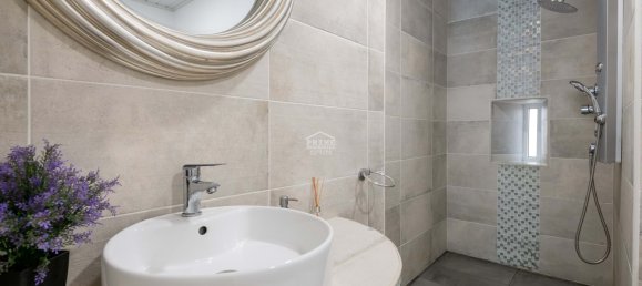 5 bedrooms Villa in Funchal, Portugal No. 131988 31