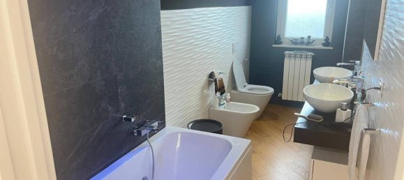 Квартира с 2 спальнями в Козенца, Италия № 80037 13