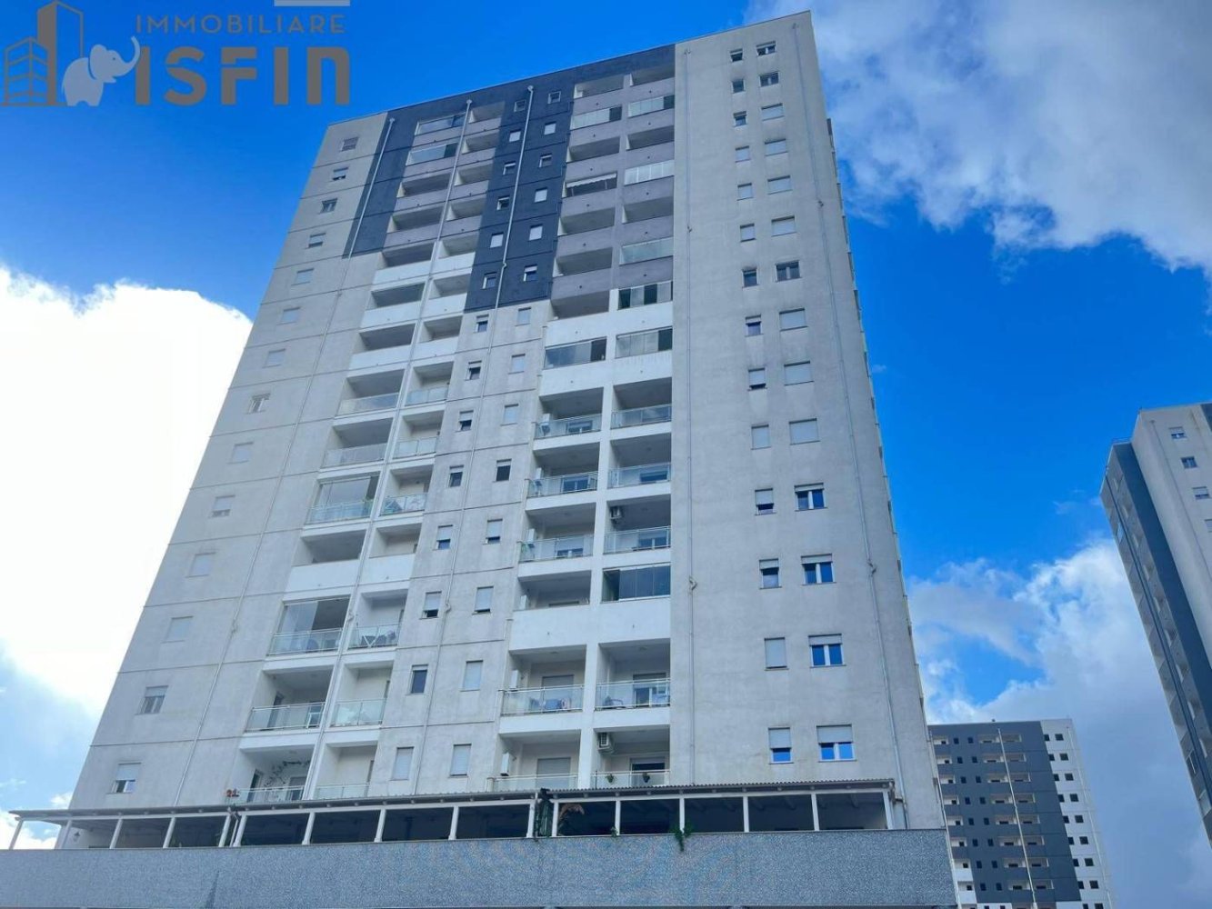 Квартира с 2 спальнями в Козенца, Италия № 80037