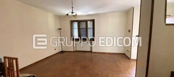 3 Schlafzimmer Wohnung in Castelvenere, Italy, Nr. 206713 11