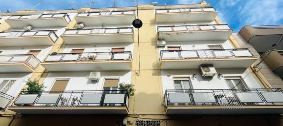 3-salle Appartement à Valenzano, Italy No. 23165 12