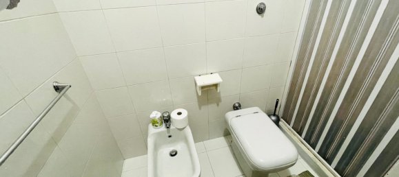 3-salle Appartement à Valenzano, Italy No. 23165 10