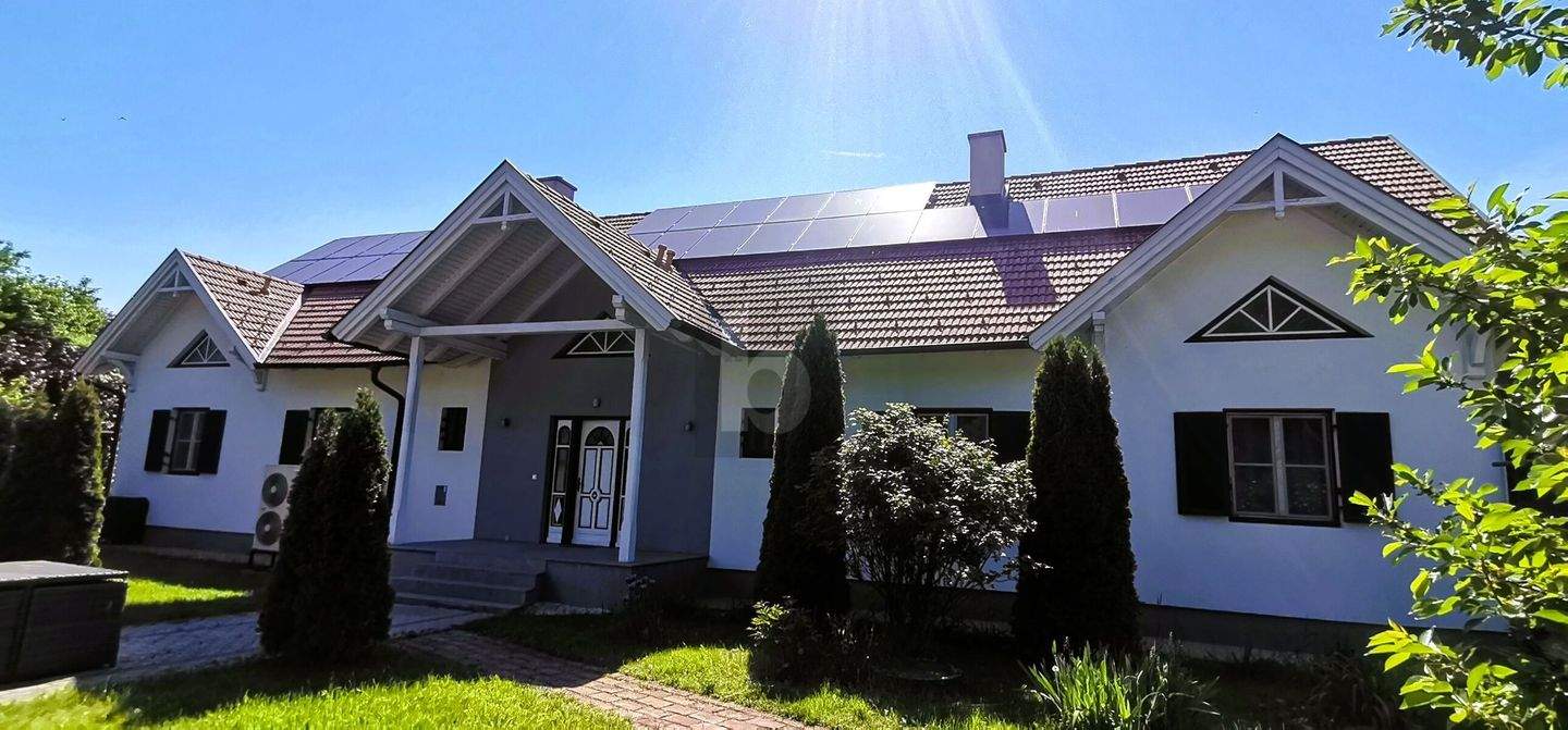 6-Zimmer Haus in Götzendorf an der Leitha, Austria, Nr. 228320