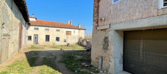 4 bedrooms House in Mizerieux, France No. 195628 7