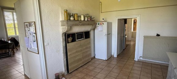 4 bedrooms House in Mizerieux, France No. 195628 9