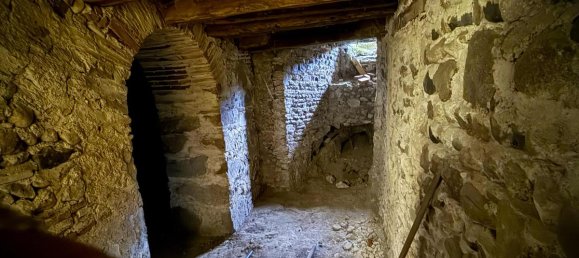 4 bedrooms House in Mizerieux, France No. 195628 2