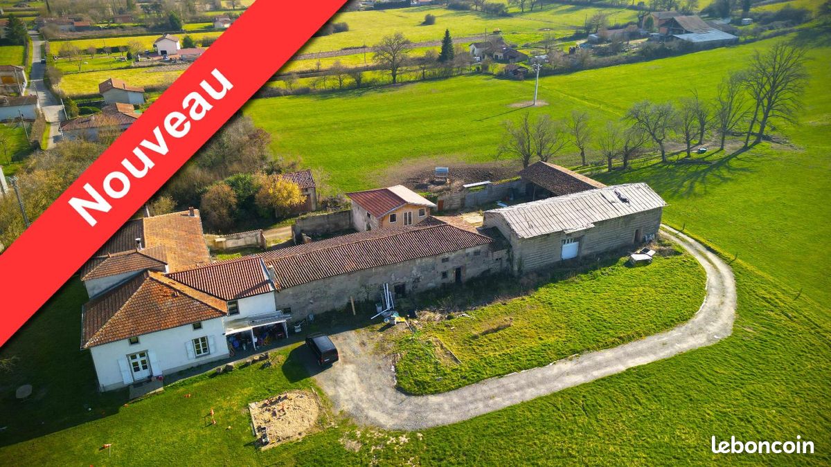 4 bedrooms House in Mizerieux, France No. 195628