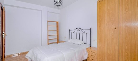 4 bedrooms Apartment in Granada, Spain No. 133606 10