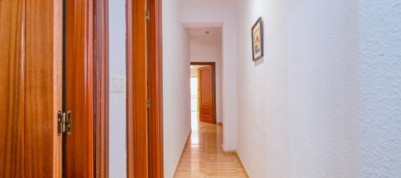 4 bedrooms Apartment in Granada, Spain No. 133606 16