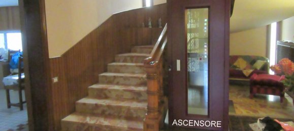 6 rooms Villa in Padua, Italy No. 31976 4