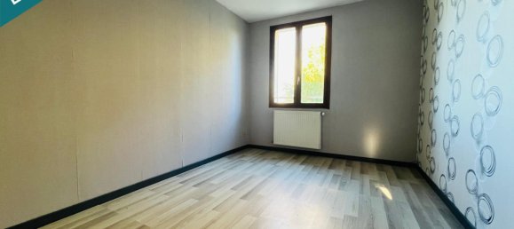 4 bedrooms Townhouse in Roussy-le-Village, France No. 51861 9