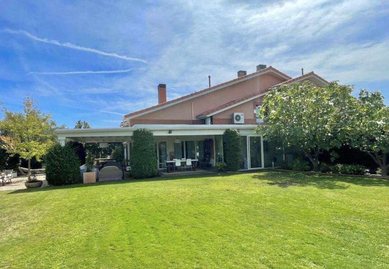 Villa T5 em Madrid, Spain N.º 44112