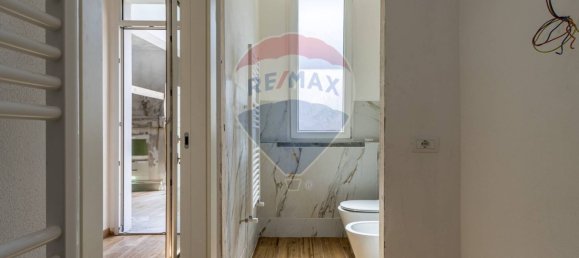 4 rooms House in Desio, Italy No. 308691 12