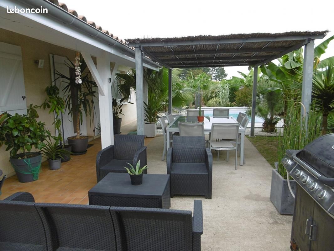 Casa de 3 dormitorios en Langon, France No. 97137