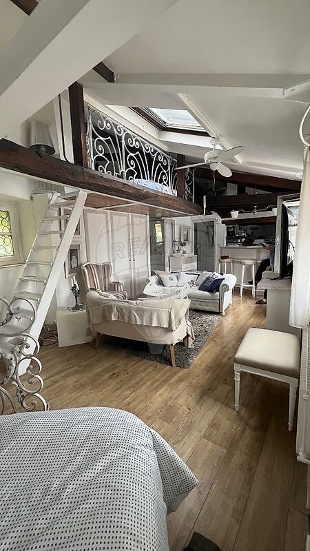 1 bedroom Apartment in Paris, France No. 352122